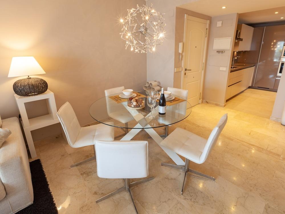 Brand New Apartment at Terrazas de Banús - Living Room