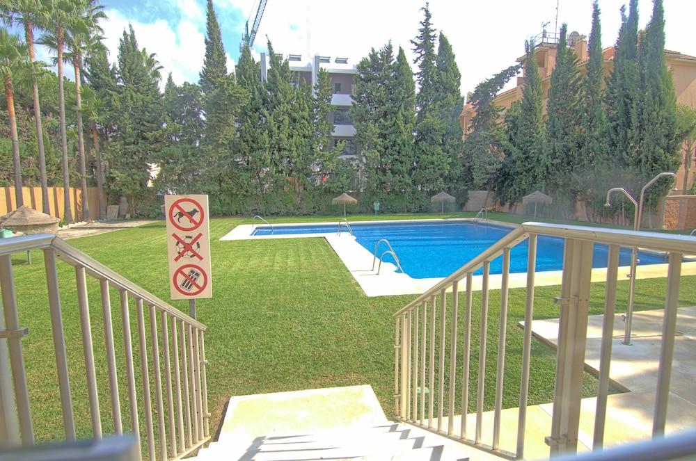 Cabopino Apartament - Outdoor Pool
