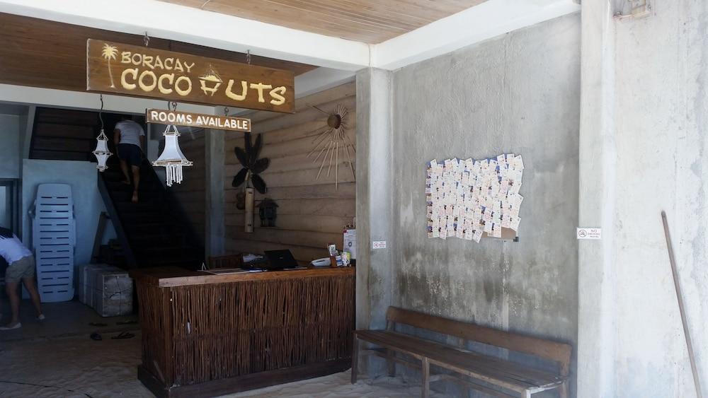 Boracay Coco Huts - Reception