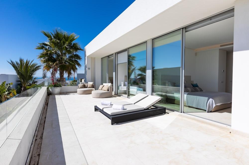 La Finca Luxury Quiet Resort - Terrace/Patio