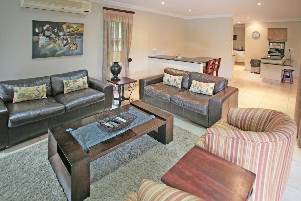 Sagewood, Zimbali Coastal Resort - 5 Bedroom Home - Living Area
