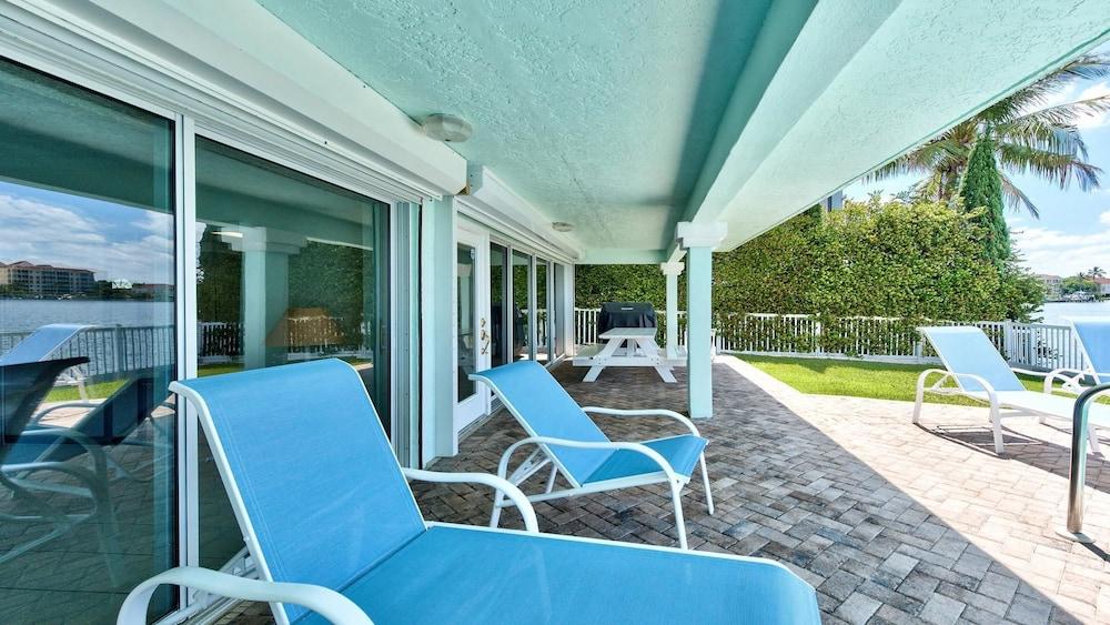 Canal Grande Waterfront 6 Bedroom Holiday Home by Naples Florida - Featured Image