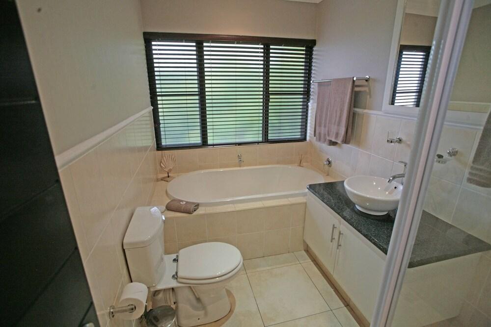 Zimbali Resort - Acacia - Bathroom Amenities