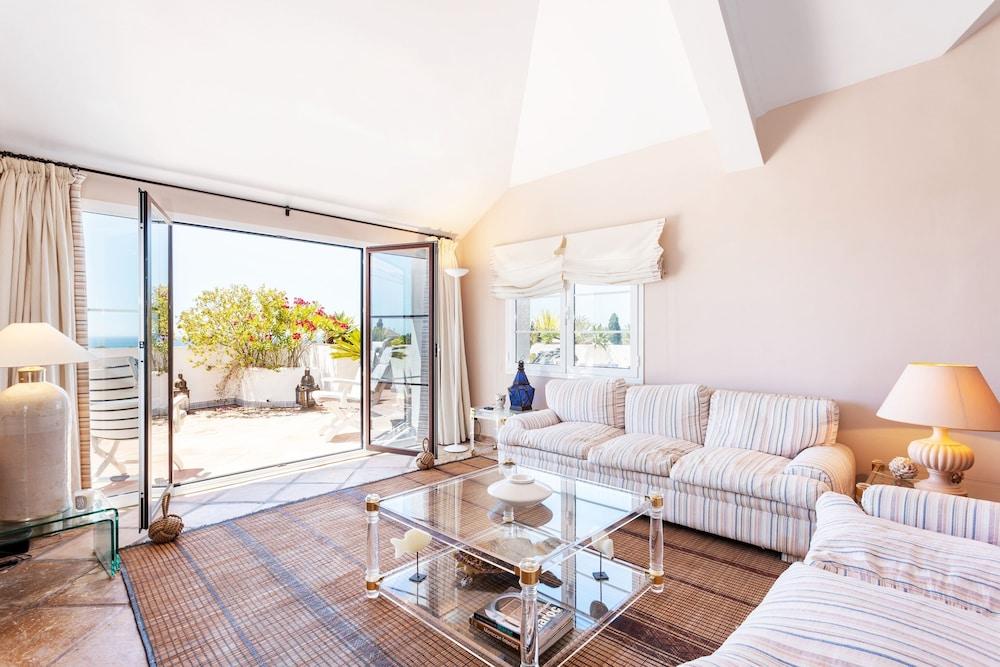 Exclusive Apartment, 200m2, Near Puerto Banus, Señorío de Marbella - Featured Image