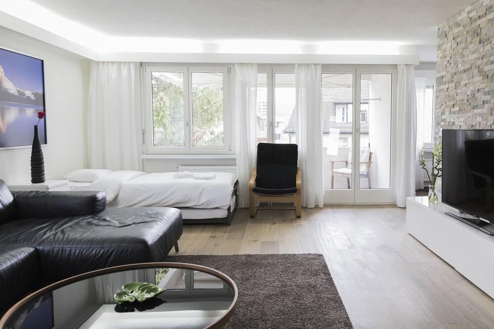 Superb Suite “POCKET WIFI” - Living Area