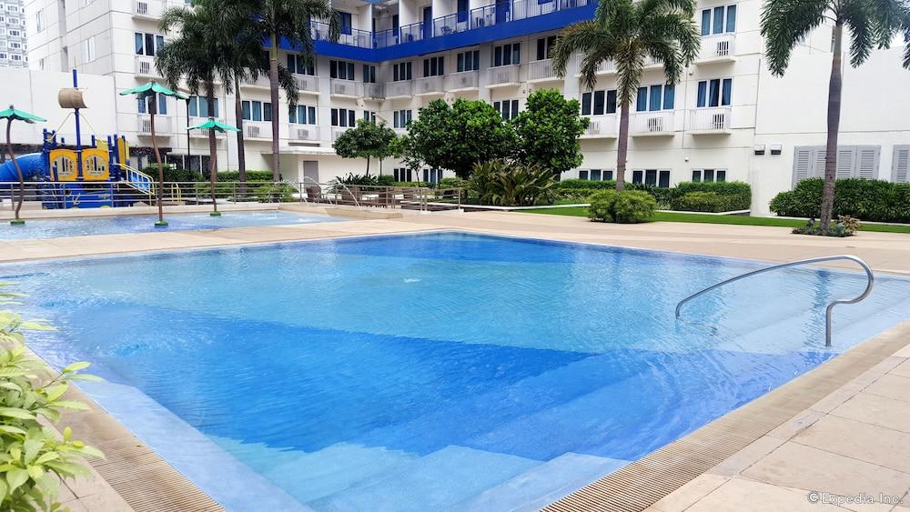 Oceanblue Manila Condotel Sea Residences - Outdoor Pool
