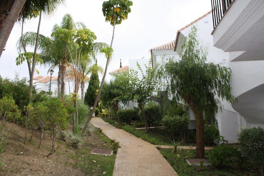 Casa en Marbella - Property Grounds