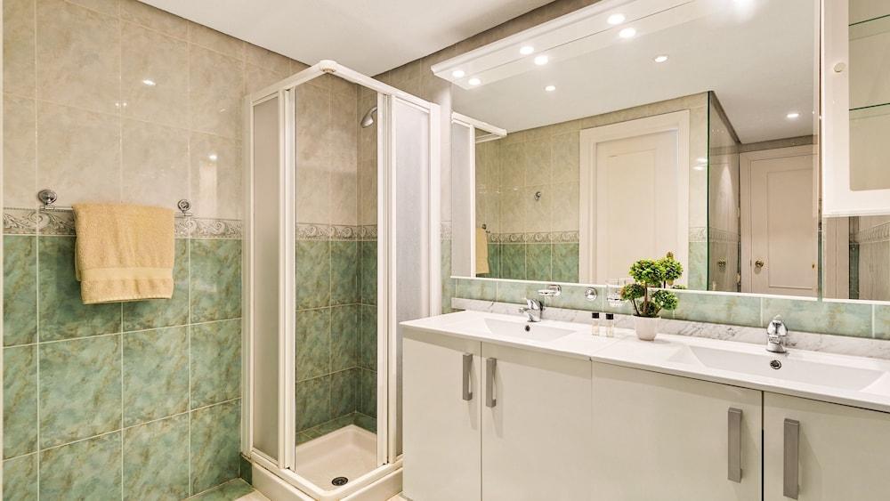 Villa Seafront XV - Bathroom