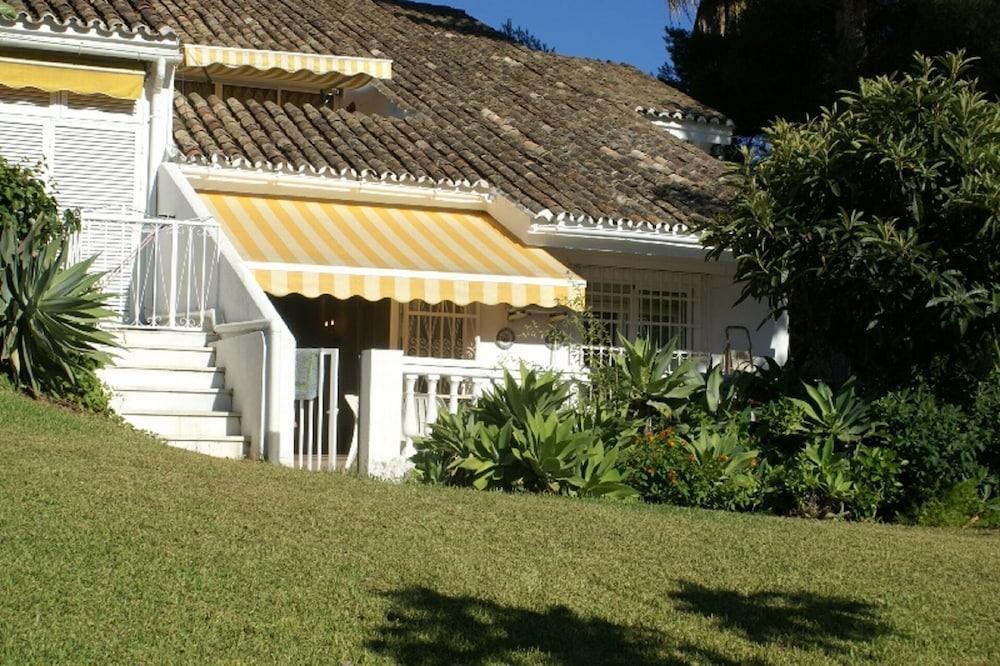 Attractive Apartment Near Puerto Banus - Exterior