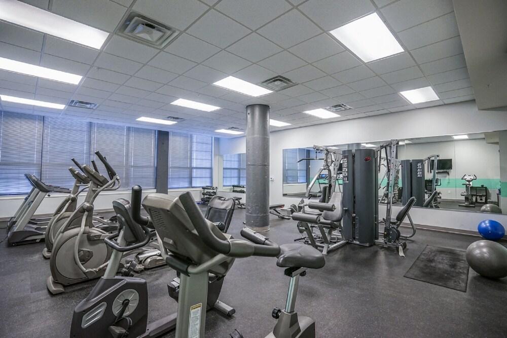 FRONTDESK 800 Capitol Apts Downtown Indy - Fitness Facility