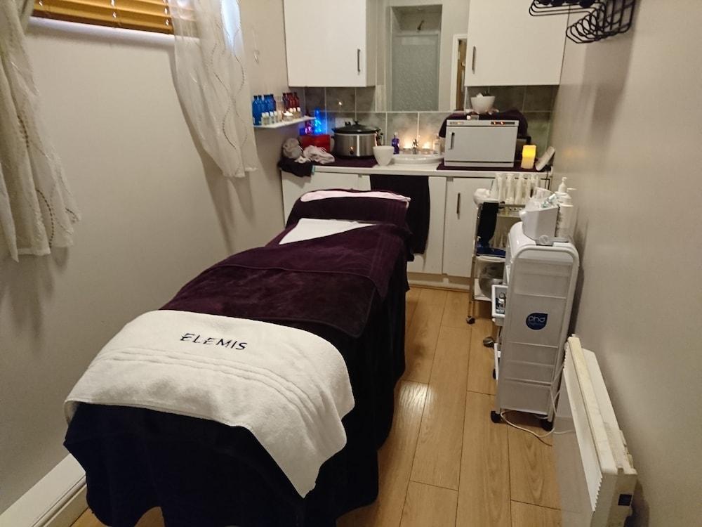 Peresteda Apartments - Treatment Room
