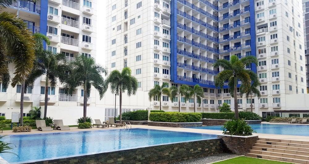 Jericho's Place at Sea Residences - Outdoor Pool