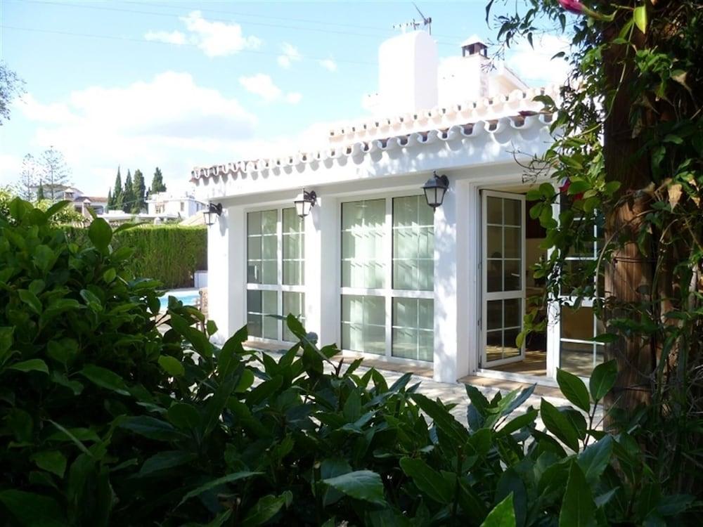 Private Cosy Villa in Marbella Area - Exterior
