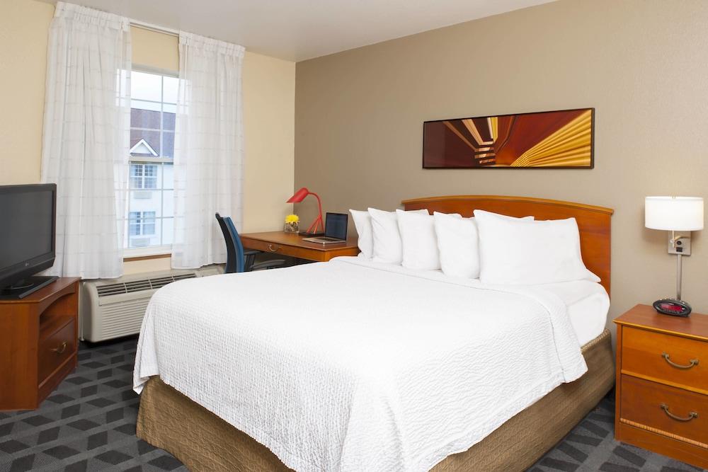 TownePlace Suites by Marriott Indianapolis Park 100 - Room