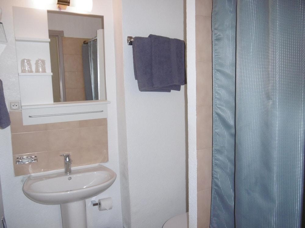 Hotel au Tropico - Bathroom Sink