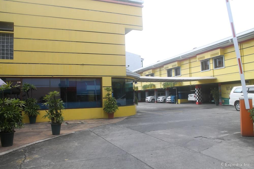 Park Bed and Breakfast Hotel Pasay - Featured Image