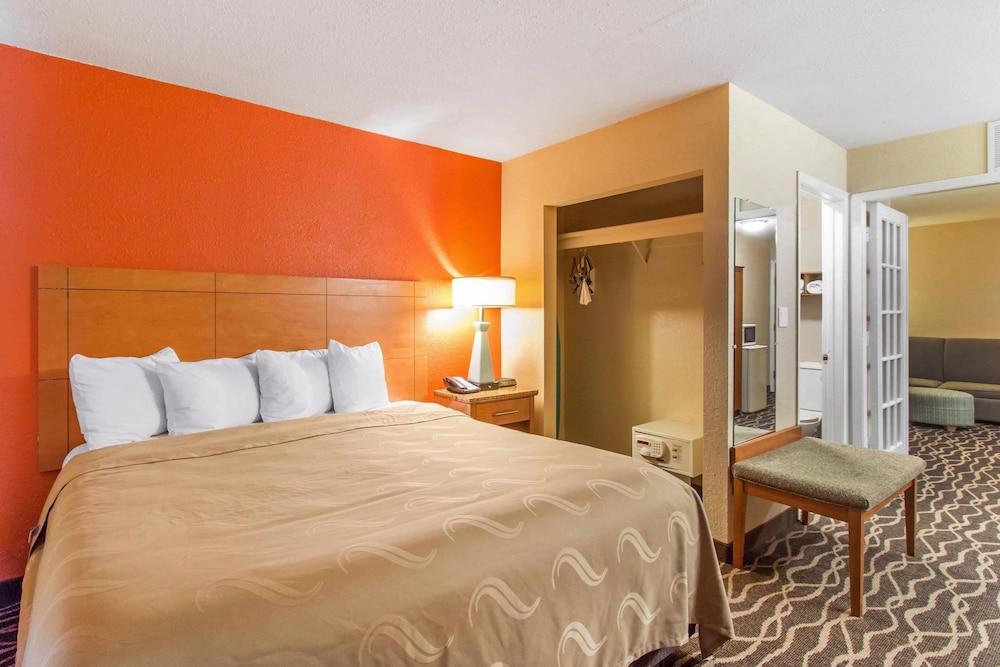 Quality Inn & Suites I-35 near Frost Bank Center - Featured Image