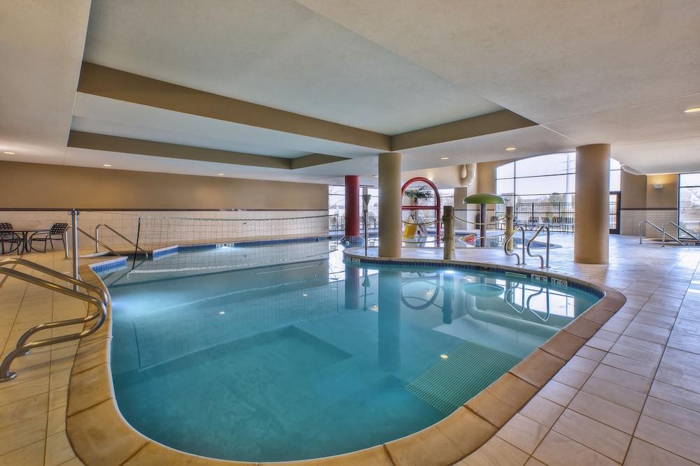 Hampton Inn & Suites Madison-West - Pool