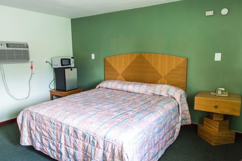 Bay Drive Motel - Room