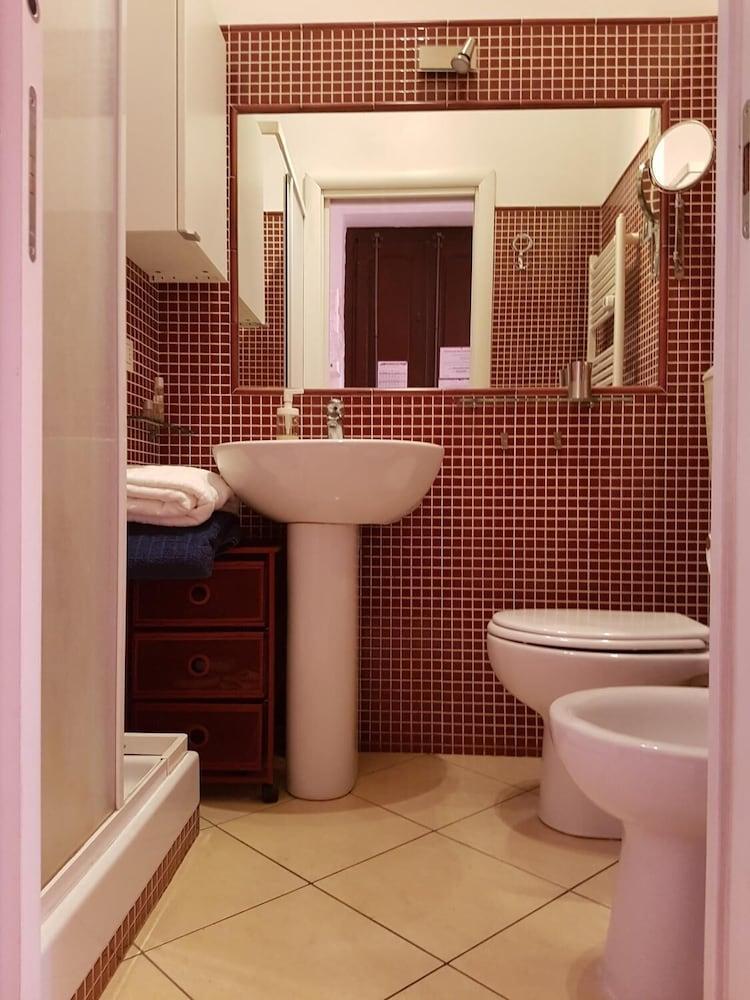 Casa Romat - Bathroom