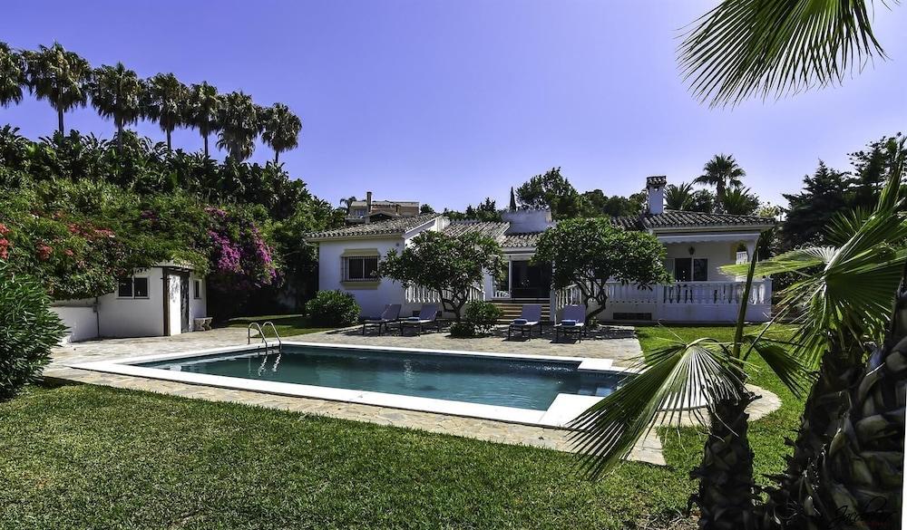 Beautiful Villa Near Beach - Marbella - Outdoor Pool