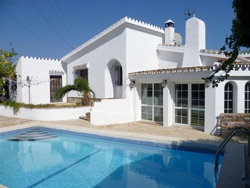 Private Cosy Villa in Marbella Area - Featured Image