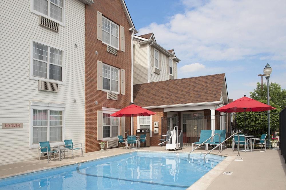 TownePlace Suites by Marriott Indianapolis Park 100 - Pool