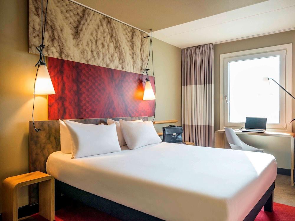 Hotel ibis Schiphol Amsterdam Airport - Featured Image