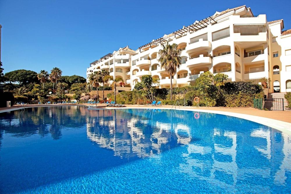 Luxury beach apartment Elviria, Marbella - Featured Image