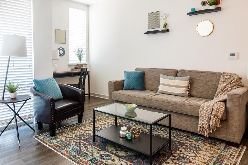 Mass Ave Arts District 1 BR Apt by Frontdesk - Living Area
