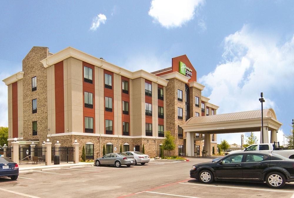 Holiday Inn Express & Suites San Antonio SE By At&t Center, an IHG Hotel - Featured Image