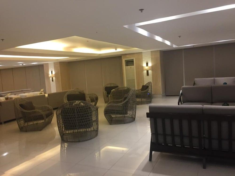 Condo Unit With Balcony in Manila - Lobby Sitting Area