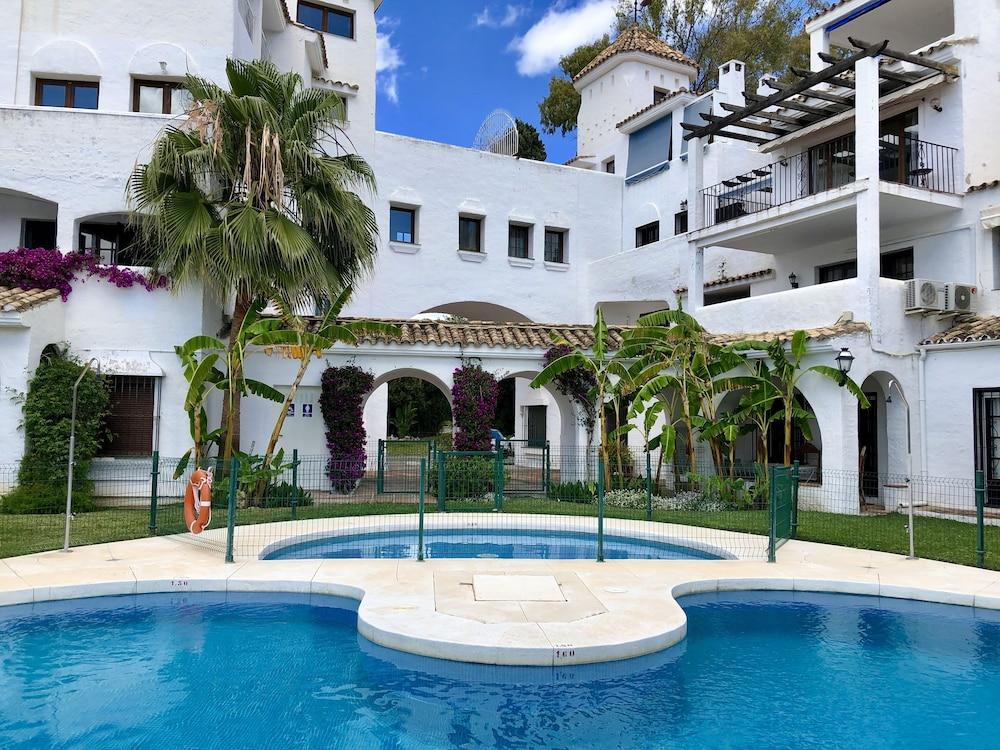 2-Bedrooms Apartment Puerto Banus-Beach - Outdoor Pool
