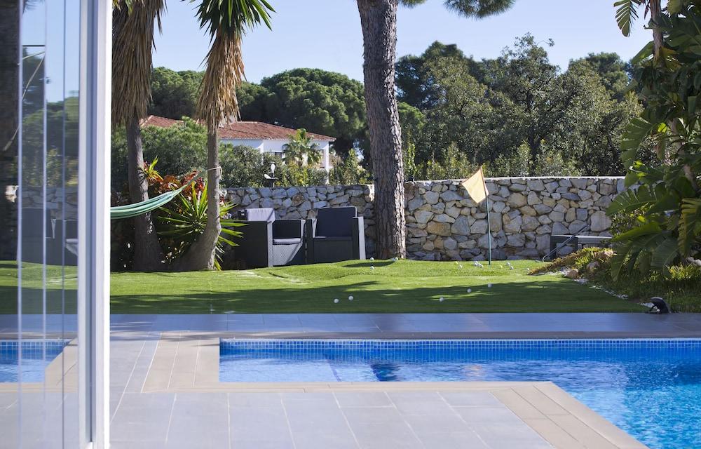 Marbella Golf Villa - Exterior detail