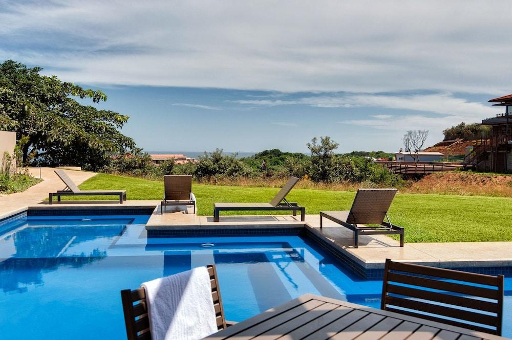 Zimbali Suites - Holiday Apartments - Outdoor Pool