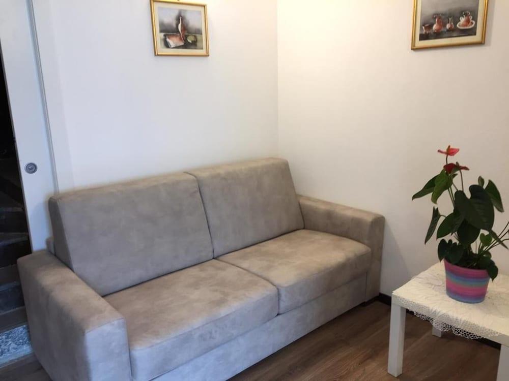 Villino Elena Argegno apartment - Living Area