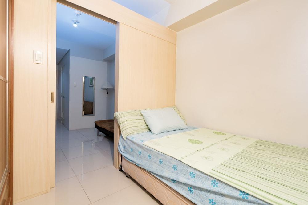 Withus Condotel at Sea Residences - Room