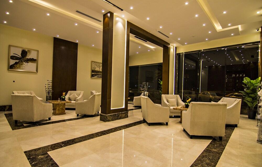 Dreams Houses Furnished Suites - Lobby Sitting Area