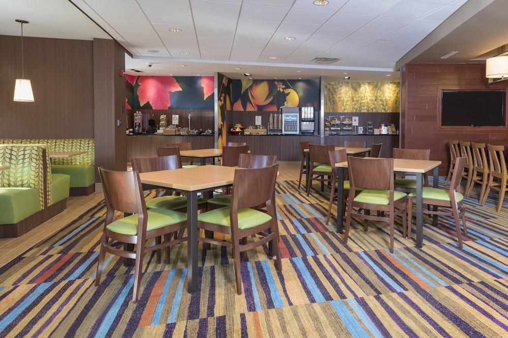 Fairfield Inn & Suites by Marriott Indianapolis Fishers - Lobby