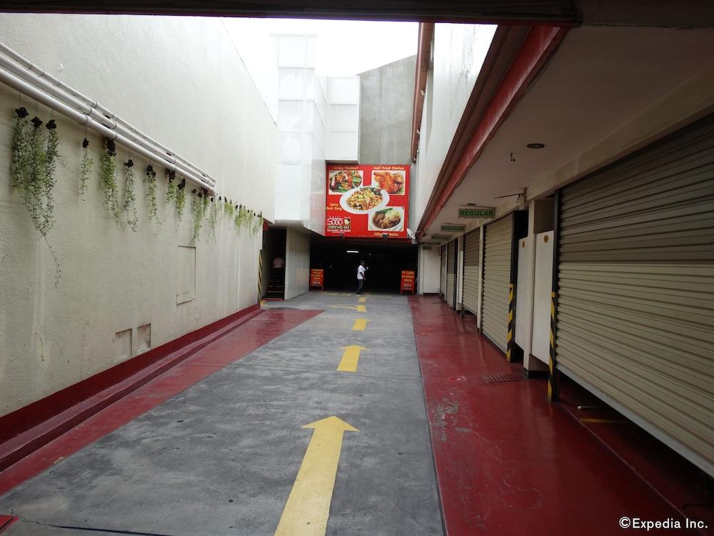 Hotel Sogo Wood Street Pasay - Property Grounds