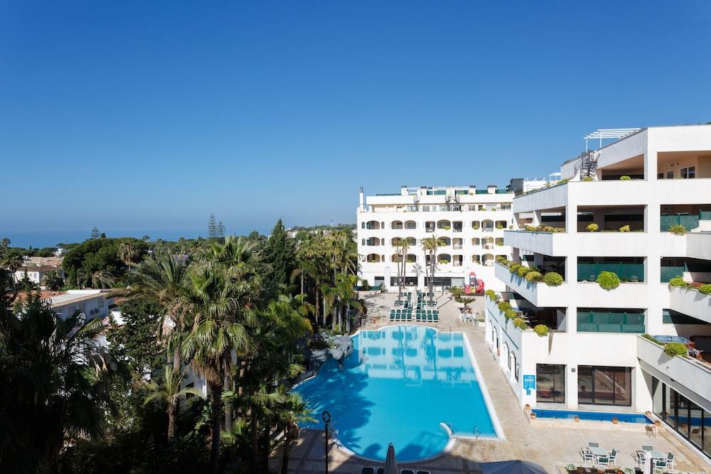 PAAL Apartments Marbella Guadalpín - Featured Image