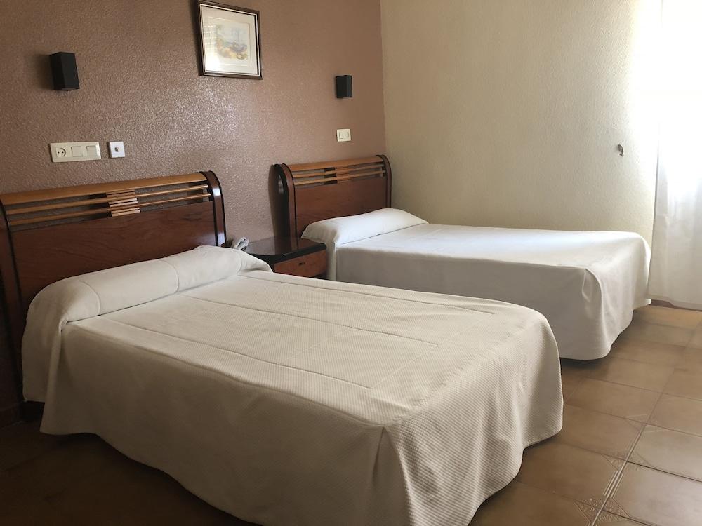 Hotel de La Paz - Featured Image