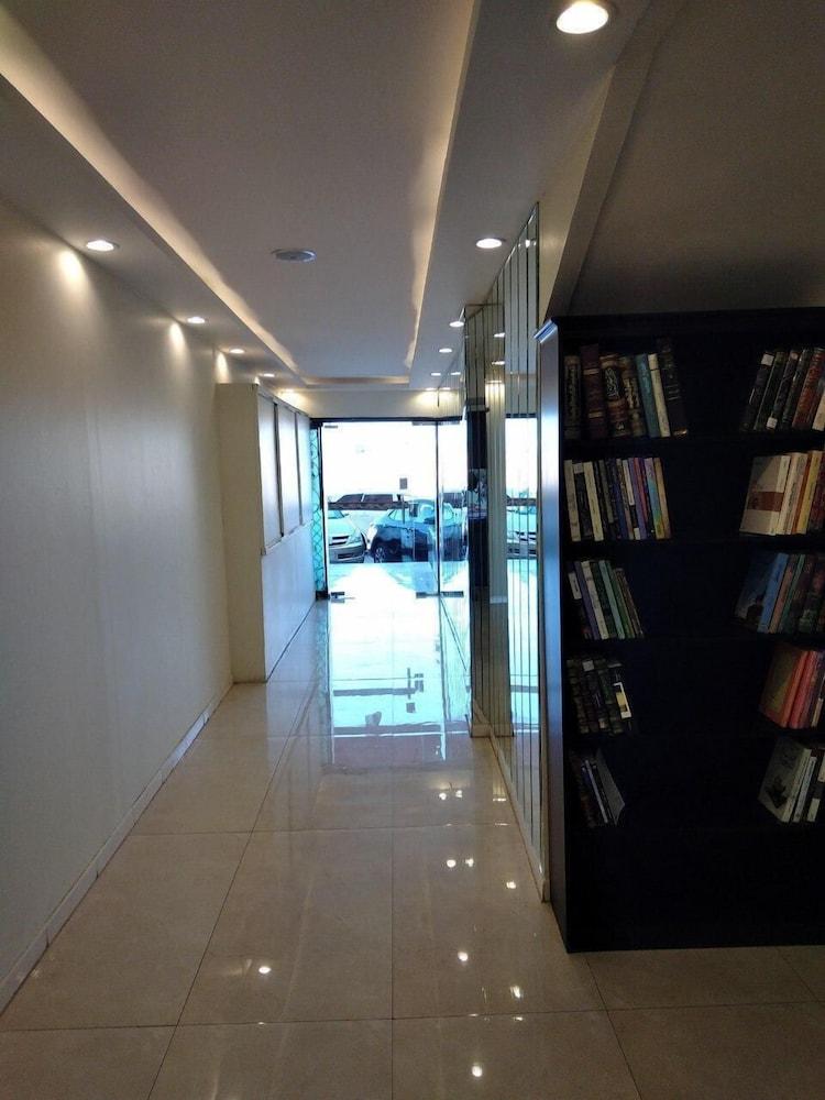 Al Rawda Furnished Apartments - Lobby