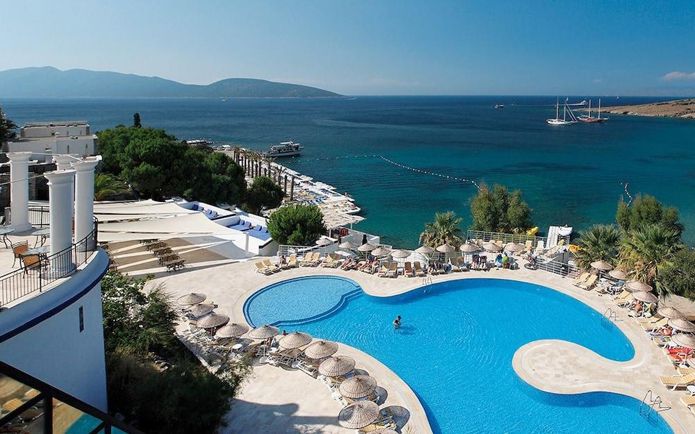 Bodrum Bay Resort & Spa - All Inclusive - Featured Image