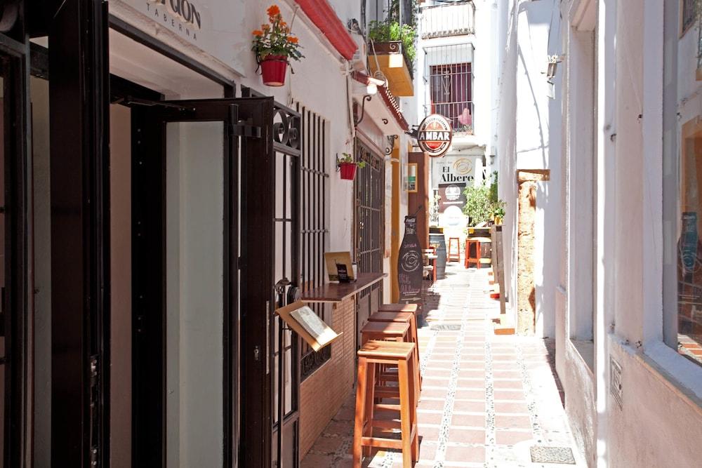 Azahara Marbella - Street View