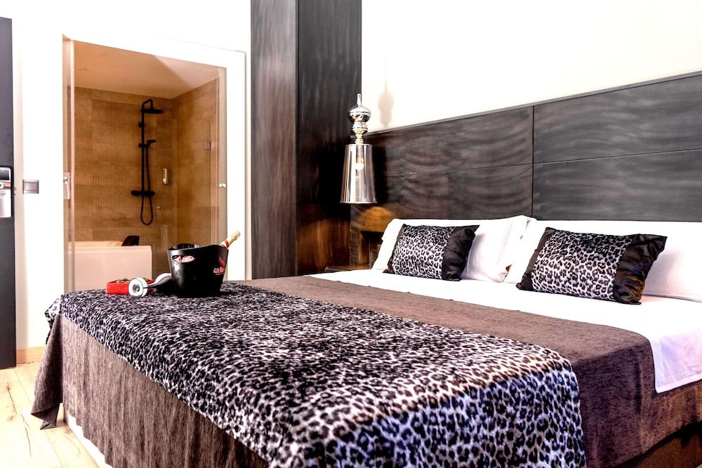 DAOS Suites Terrace Marbella - Room