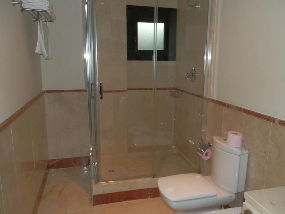 Mimosas Suites Banus - Bathroom