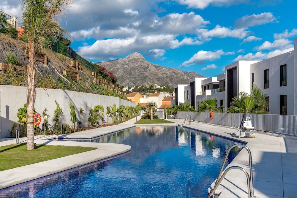 A-VITA Azahar Luxury Apartments - Outdoor Pool