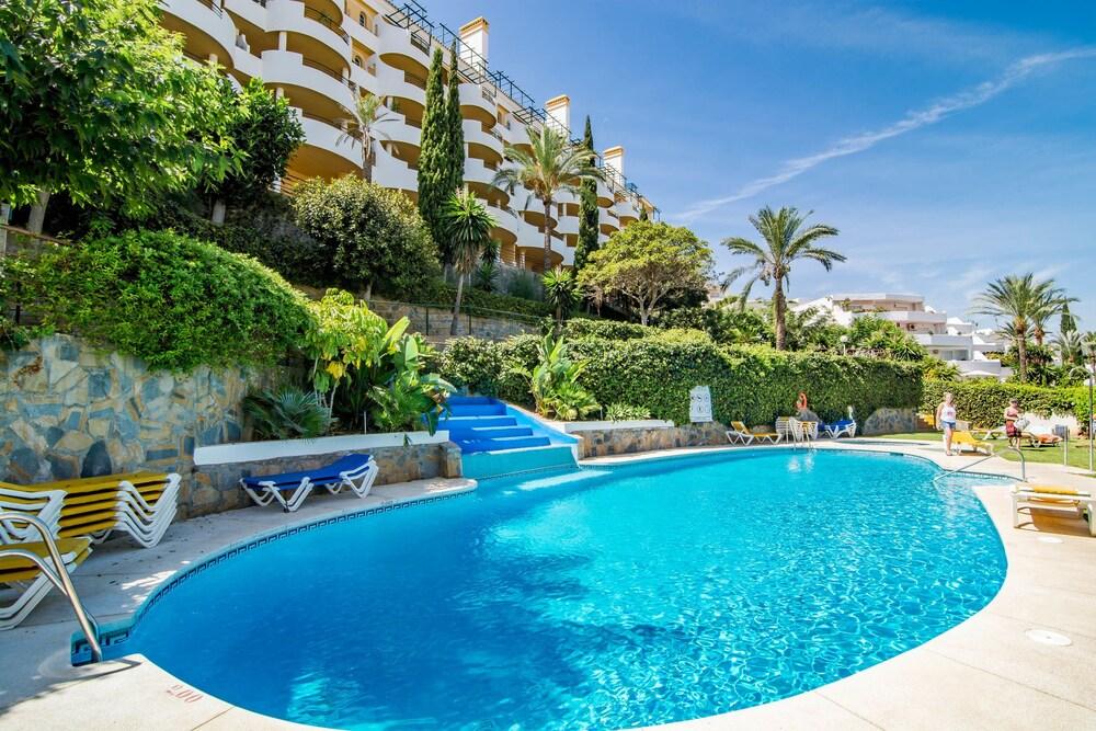 Apartment Senorio Giralda-SAG Roomservice - Outdoor Pool
