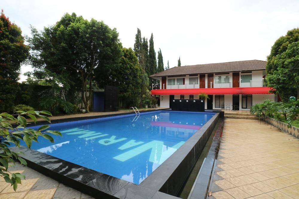 Narima Resort Bandung - Pool